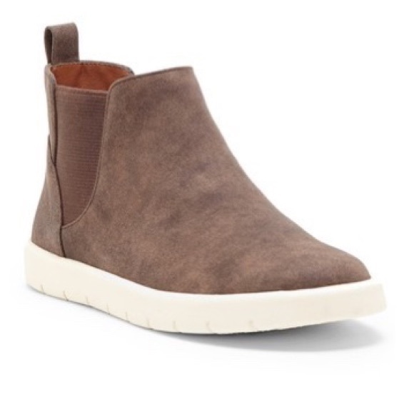 Lucky Brand Other - LUCKY BRAND- Benton Chelsea Boot - NIB